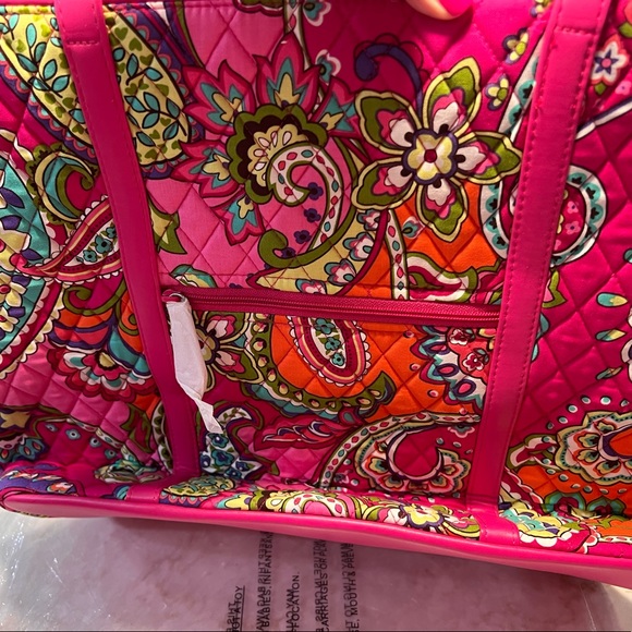 Vera Bradley tote in pink - Picture 2 of 5